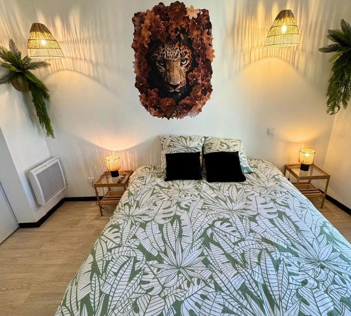 Contacten van Jungle - Vue - Clim - Wifi